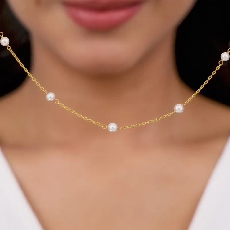 Golden Minimal Pearl Necklace